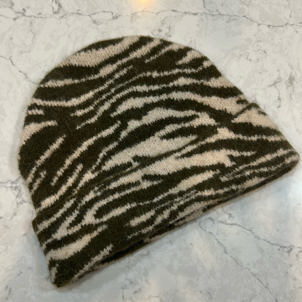 & Other Stories beanie
